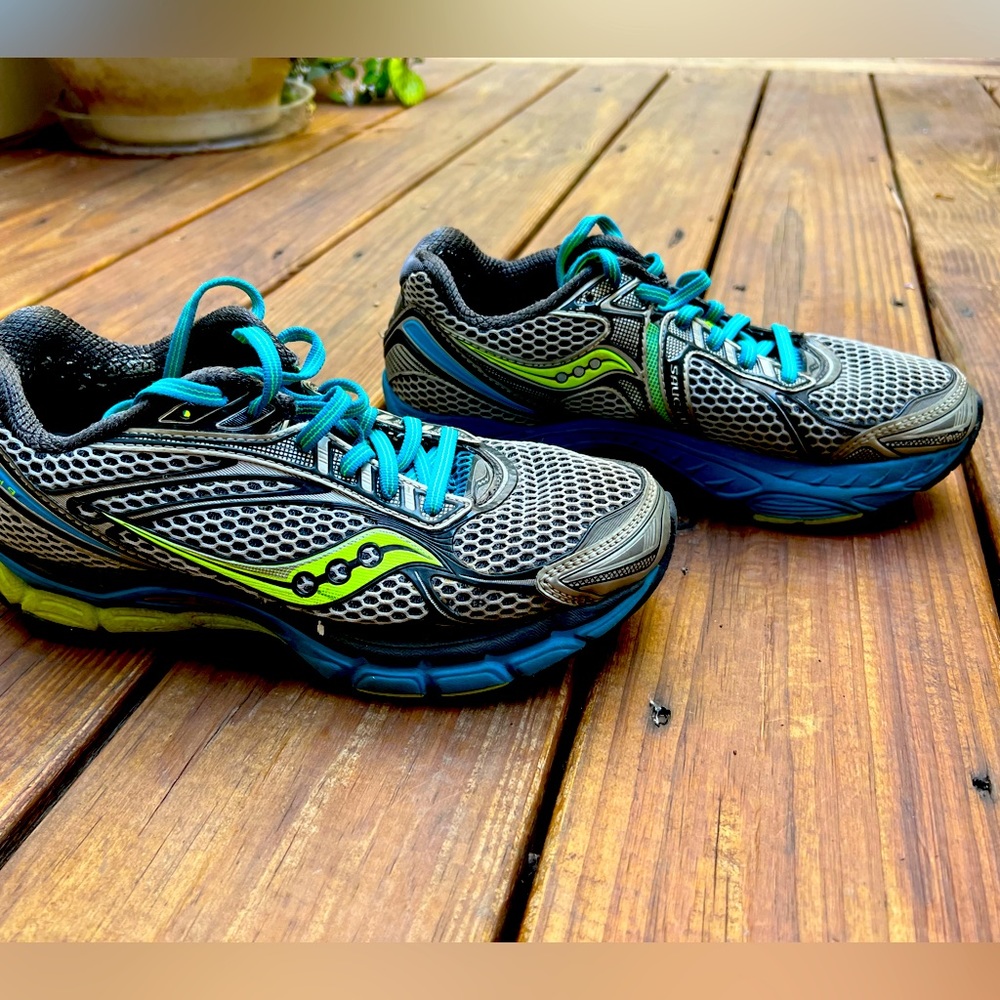Saucony training shoes